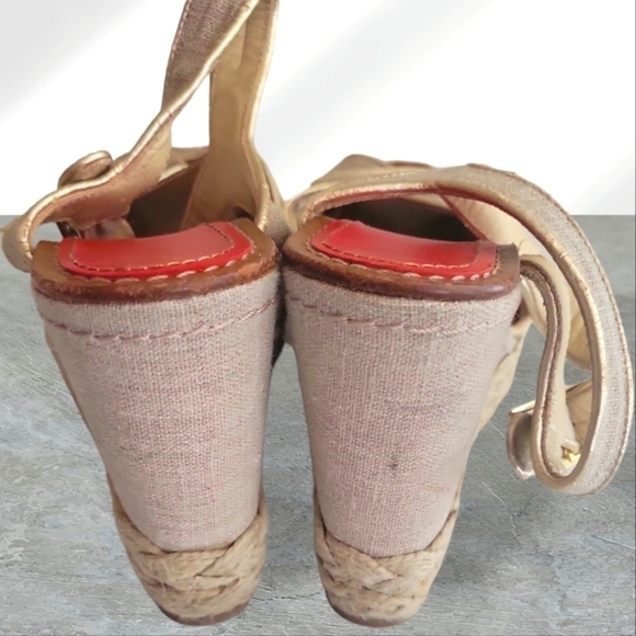 Paloma Barcelo Wedge Platform Round Toe Ankle Strap/Cross Strap Sandals - Picture 3 of 9